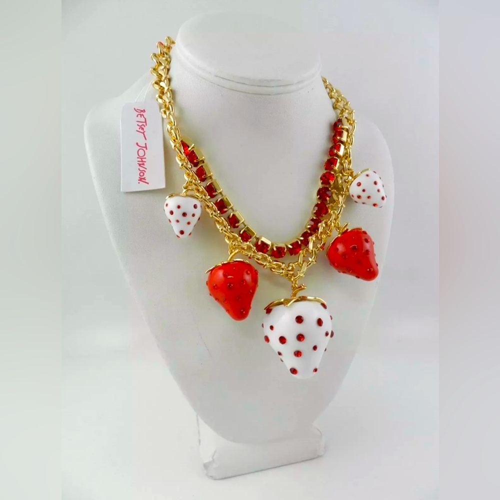Betsey Johnson NWT Chunky Red White Rhinestone Gold Tone Strawberry Necklace - Picture 2 of 8